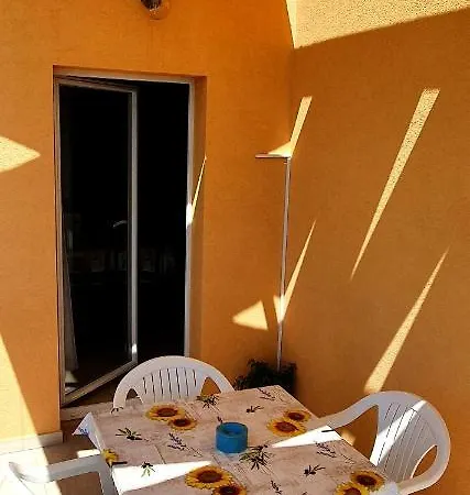 Natalija I Zala Vodice